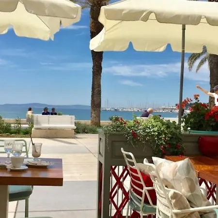 Ag Residence, Old Apartment Split